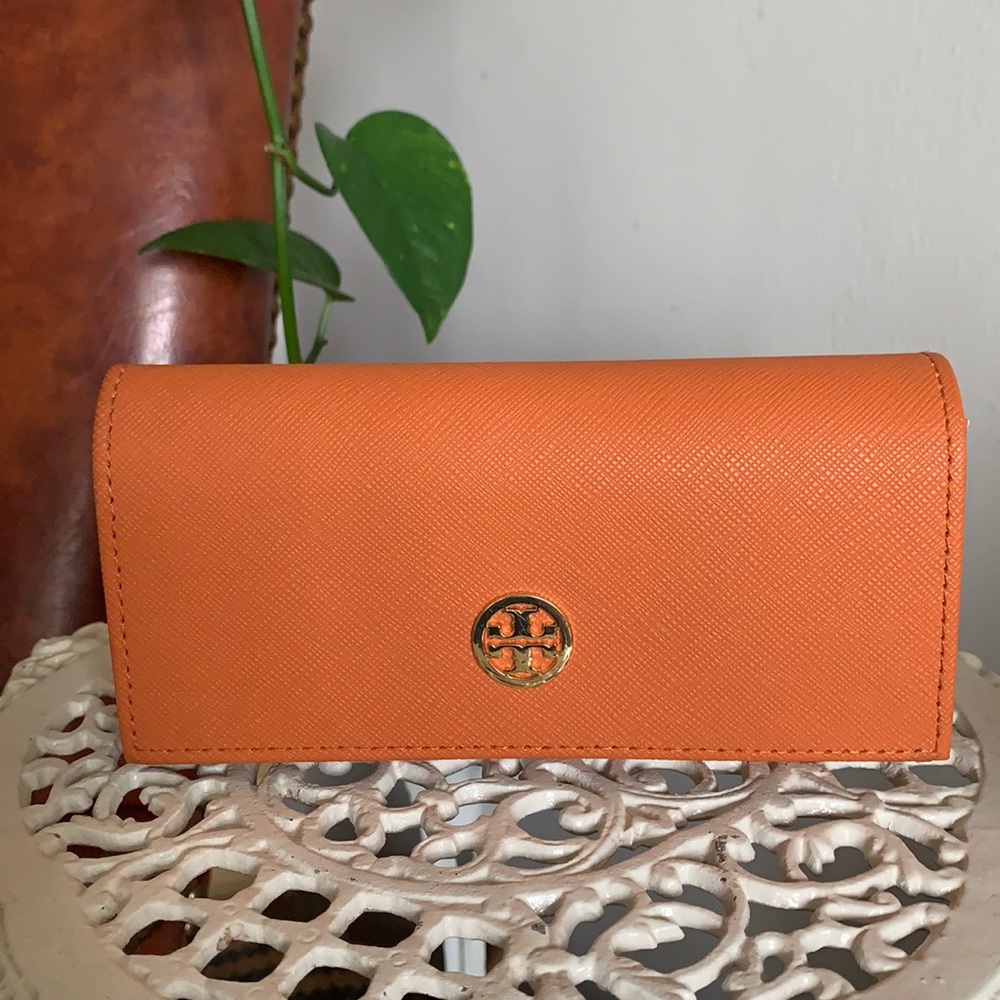 Tory Burch sunglasses case